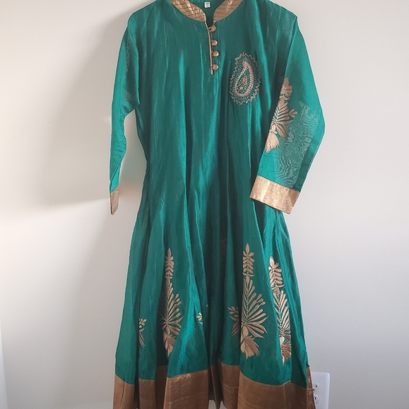 Emerald Green Indian/Pakistani Anarkali - Picture 10 of 10